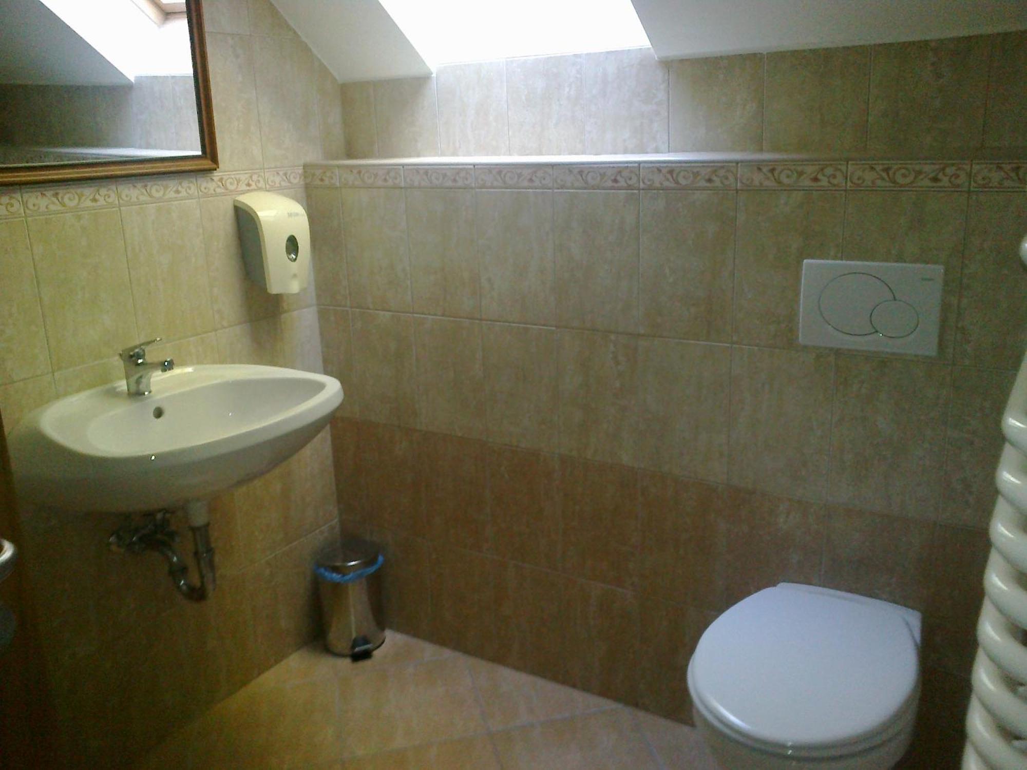 Gyoergyey Kastely Panzio Es Etterem Hotel Tapiogyorgye Luaran gambar